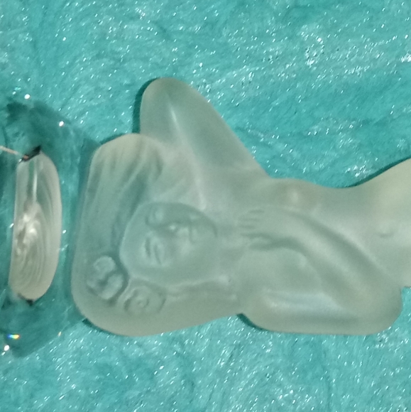 ADERIA FROSTED LADY WINE GLASSES - Picture 6 of 7